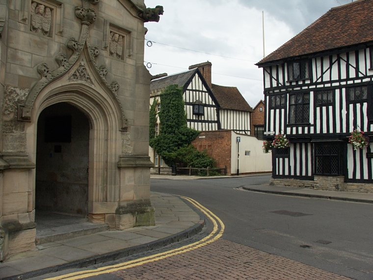 Wejście do Guild Chapel w Stratford-upon-Avon